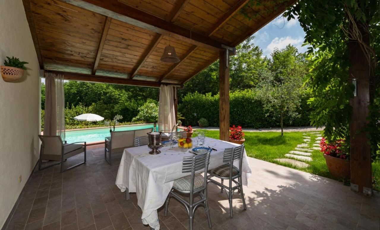 Villa Con Piscina Esclusiva Nel Verde ลุคคา ภายนอก รูปภาพ