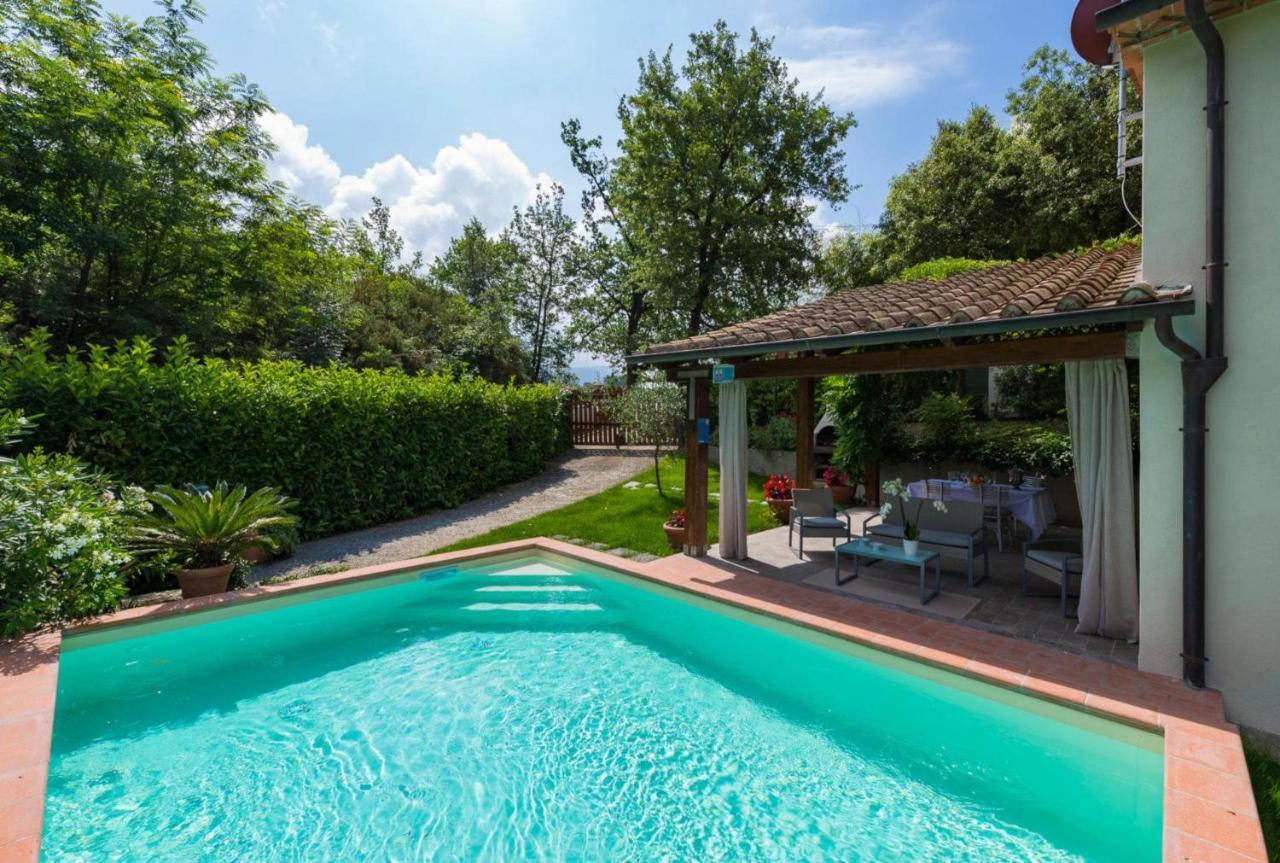 Villa Con Piscina Esclusiva Nel Verde ลุคคา ภายนอก รูปภาพ